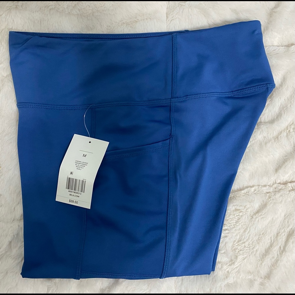 Crown & Ivy athletic shorts, scalloped edge Sz M